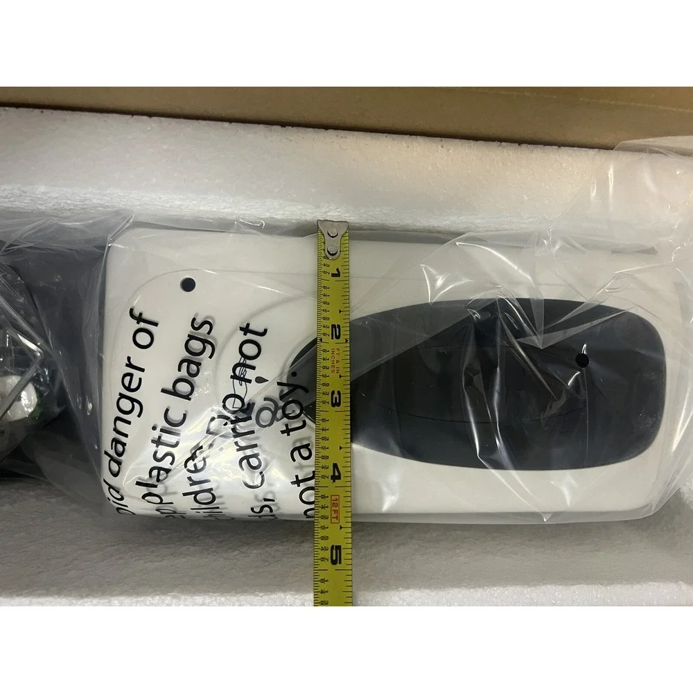 Wall‎ Mounting Soap Dispenser/Hand Sanitizer With Auto Sensor-New In box.